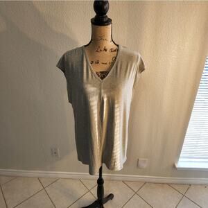 LOVE Life Live‎ grey tee shirt size medium